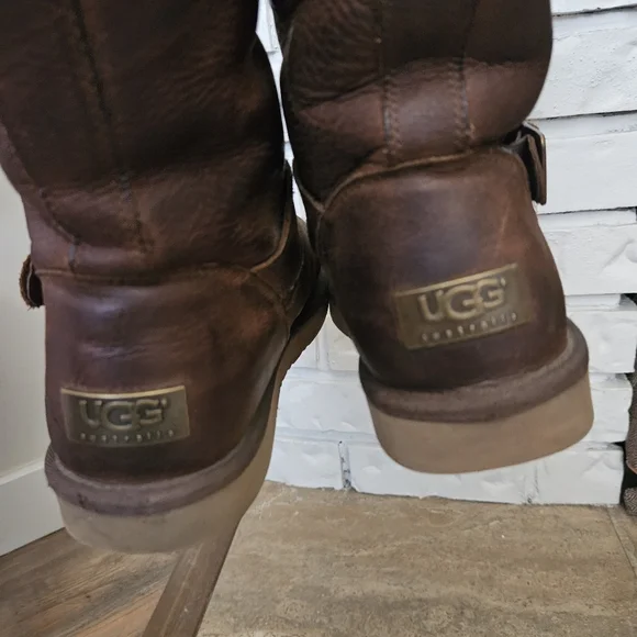 Ugg Kensington Brown Leather Moto Boots Sheepskin Lining Mid Calf Buckle Detail - Picture 11 of 16